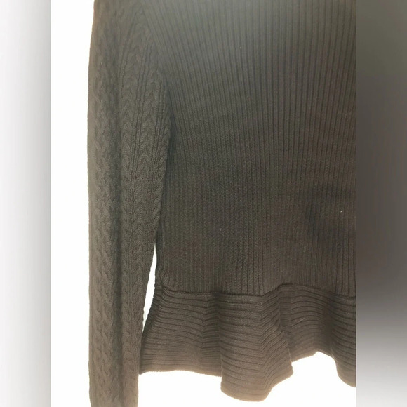 Venus all black sweater with flare bottom Size large Good used condition - Picture 9 of 10